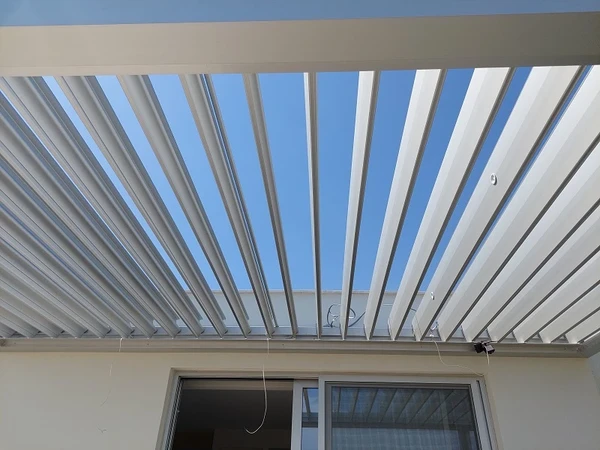 Bioclimatic pergola by TopFence, photo 1