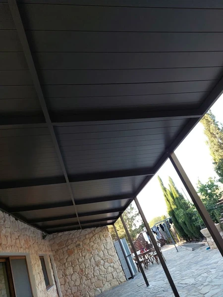 Thin louvered roofs by TopFence, photo 1
