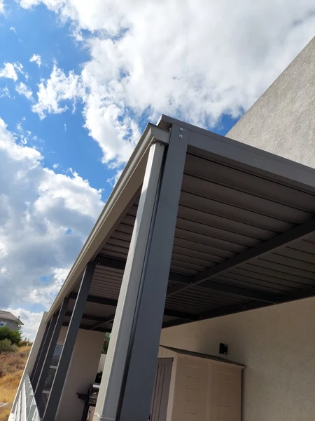 Thick louvered roofs by TopFence, photo 1
