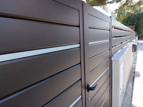 Modern aluminium fence designs by TopFence, photo 47
