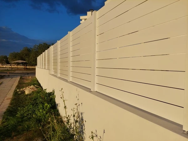 Modern aluminium fence designs by TopFence, photo 40