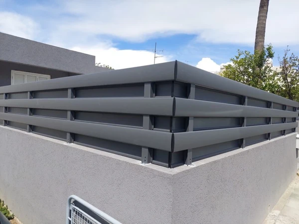 Modern aluminium fence designs by TopFence, photo 24