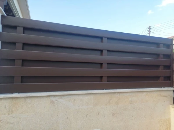 Modern aluminium fence designs by TopFence, photo 37