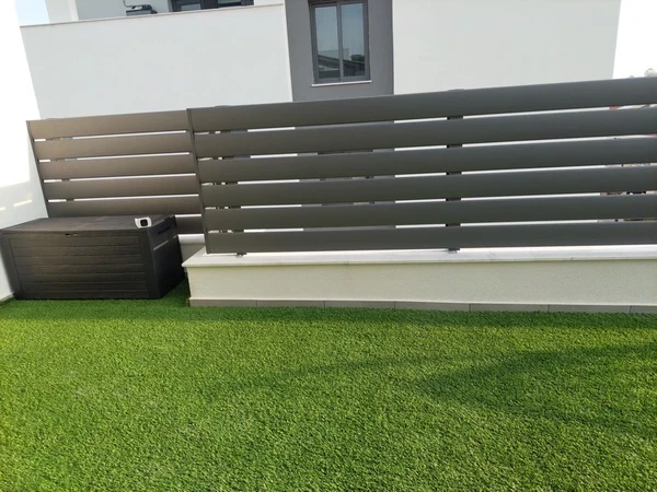 Modern aluminium fence designs by TopFence, photo 1