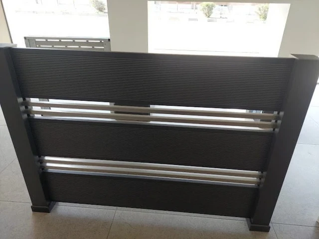 Horizontal fence