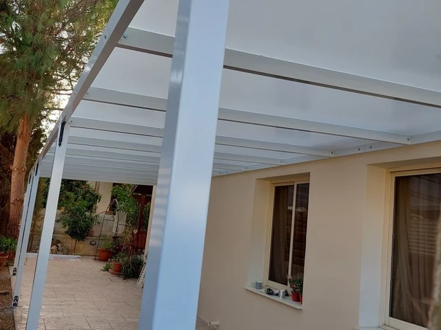 Pergola polycarbonate